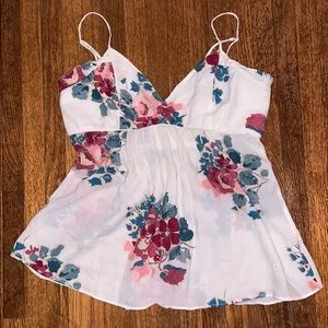 American Eagle flowy flowered tank